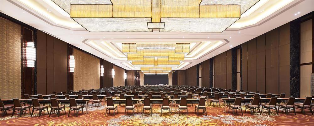 Sheraton Grand Zhengzhou Hotel Exterior photo