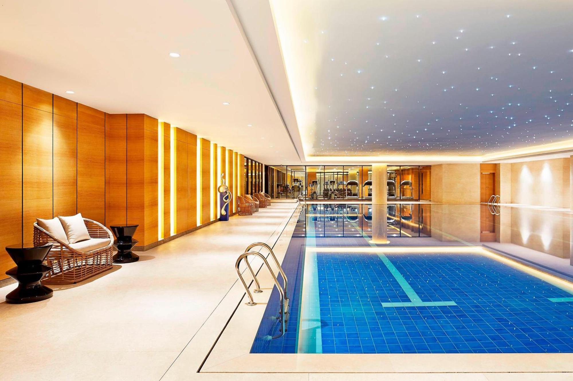 Sheraton Grand Zhengzhou Hotel Exterior photo