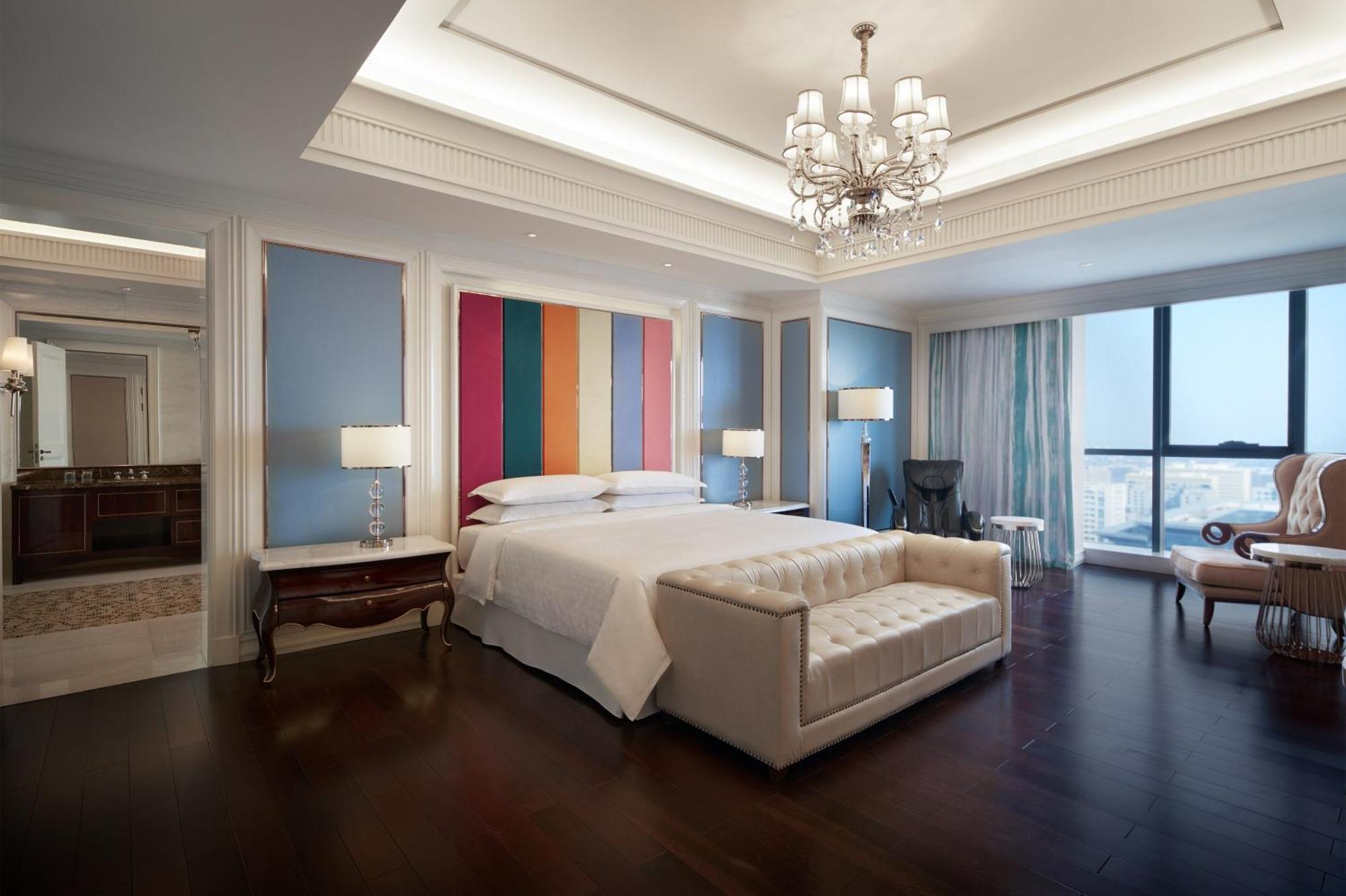 Sheraton Grand Zhengzhou Hotel Exterior photo